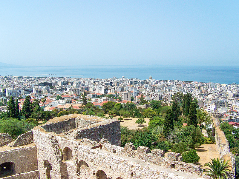 Γενική άποψη της Πάτρας με το κάστρο της Γενική άποψη της Πάτρας με το κάστρο της
