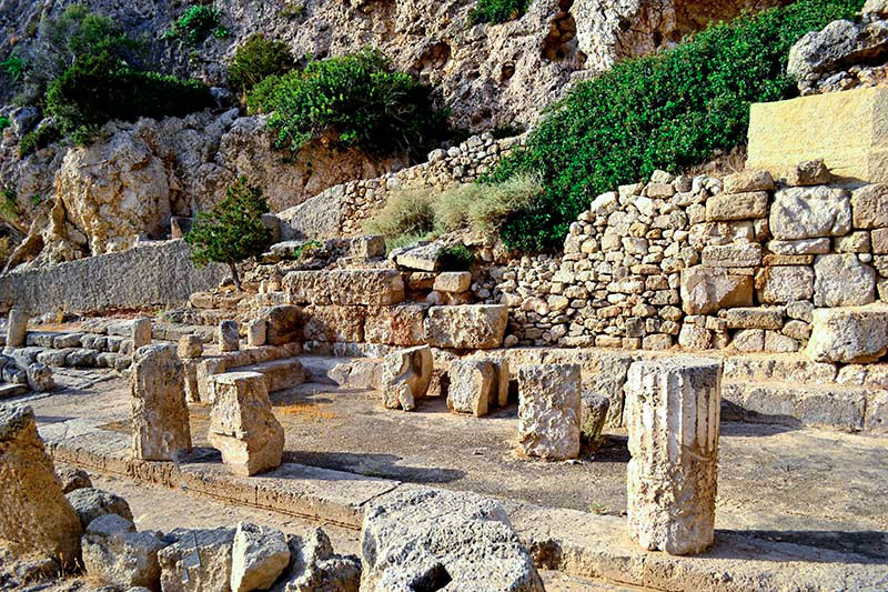 Ερείπια του ναού της Ήρας Ερείπια του ναού της Ήρας