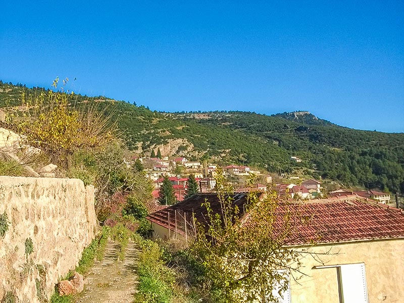 Το χωριό Κεφαλάρι Το χωριό Κεφαλάρι